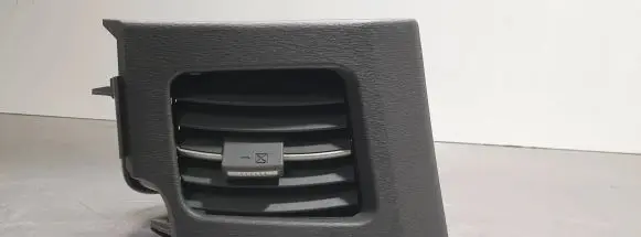 Toyota Prius (XW30) Dashboard side air vent grill/cover trim 5566247030