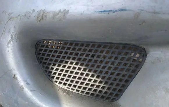 Mercedes-Benz Vaneo W414 Front bumper lower grill