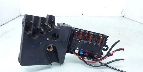 Mercedes-Benz CLS C219 Fuse module A2115461241