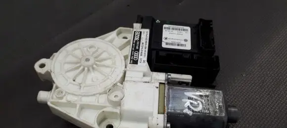 Audi A3 S3 8P Rear door window regulator motor