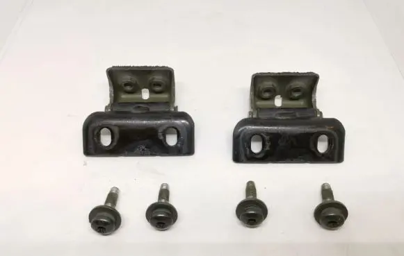 Chevrolet Volt II Tailgate/trunk/boot hinge