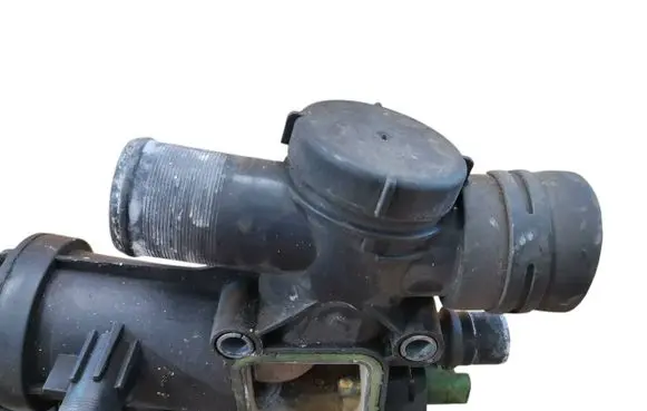 Thermostat/thermostat housing