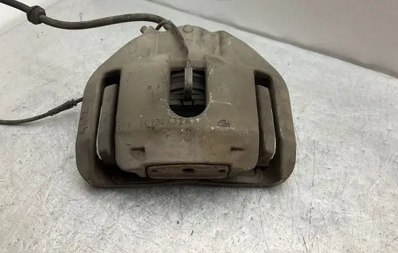 BMW 5 E60 E61 Front brake caliper 6753659 6030324
