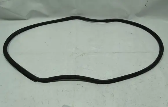 BMW 3 E90 E91 Rubber seal tailgate window/glass 4391270