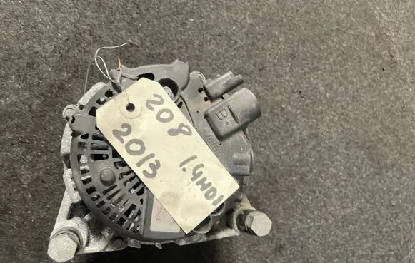 Peugeot 208 Generator/alternator 9678048880 2614016B 21209547