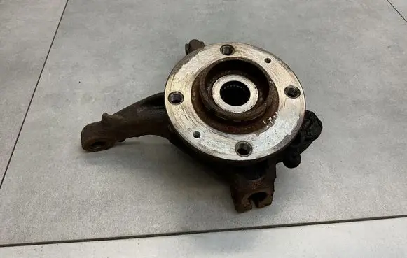 Peugeot 2008 II Front wheel hub 