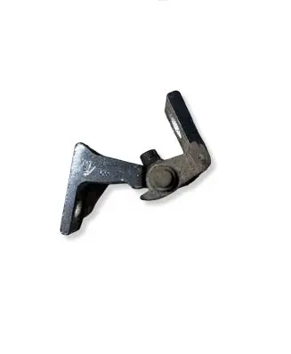 Seat Ibiza IV (6J,6P) Front door upper hinge 8K0831401