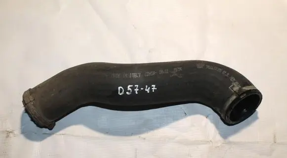 Volvo XC90 Engine coolant pipe/hose 31261366