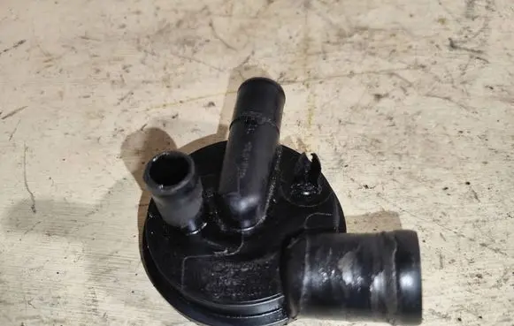 Ford Galaxy Breather/breather pipe/hose 028129101
