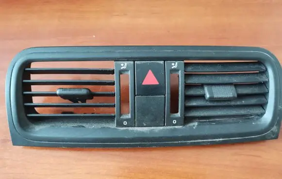 Skoda Superb B5 (3U) Dash center air vent grill 5J0820951 5J0820951S01