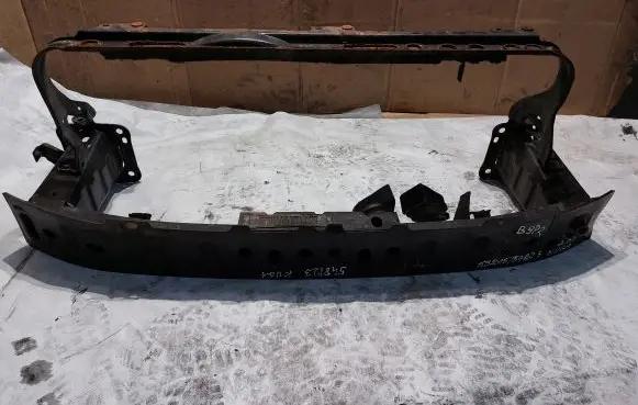 Ford Kuga I Front bumper cross member 8V4117E778A