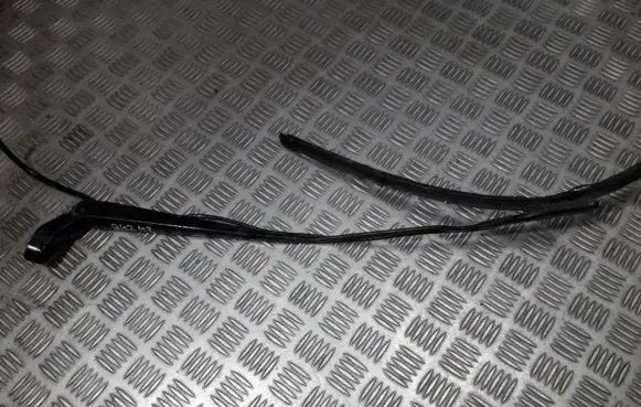 Mercedes-Benz Vito Viano W639 Front wiper blade arm a6398200744