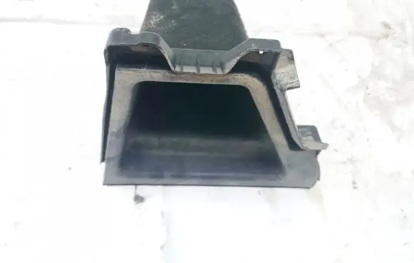 Glove box