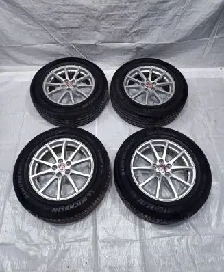 Jaguar E-Pace R17 alloy rim 