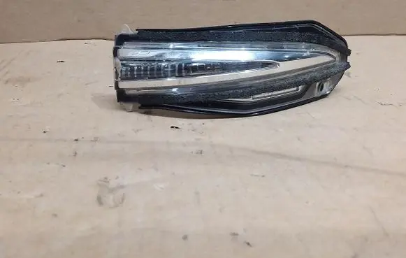 Toyota RAV 4 (XA40) Mirror indicator light KOITO4271