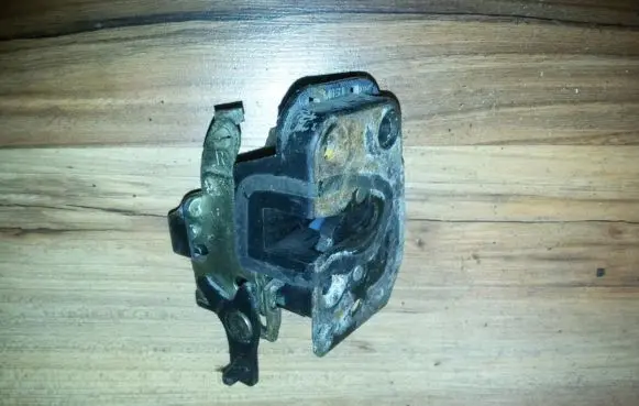 Mazda 626 Rear door lock