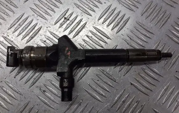 Mazda 5 Fuel injectors set RF7J13H50