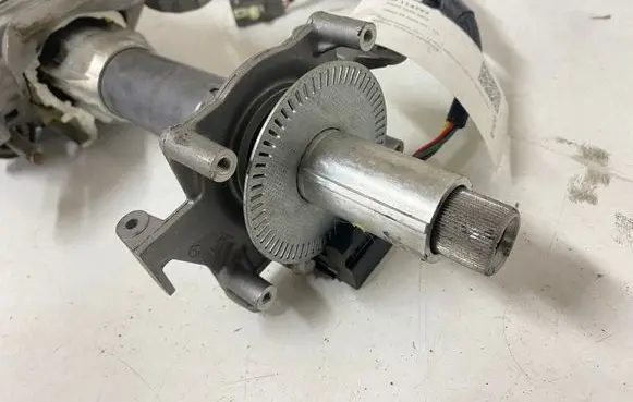 Jaguar XF X250 Steering wheel axle 2W933C529AM