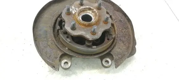 Nissan Pathfinder R51 Rear wheel hub spindle/knuckle 