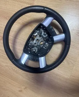 Ford Focus Steering wheel 4M513600 4M513600C 30352570