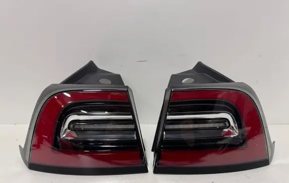 Tesla Model Y Rear/tail lights 150208700D 150208700 1502087