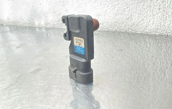Opel Zafira A Air pressure sensor 16212460