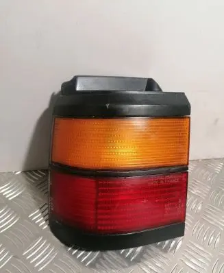 Volkswagen PASSAT B3 Rear/tail lights 333945257