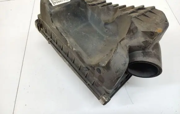 Opel Zafira A Air filter box 