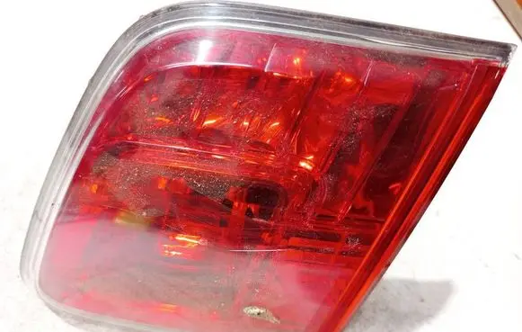 Toyota Avensis T270 Tailgate rear/tail lights 8158005100