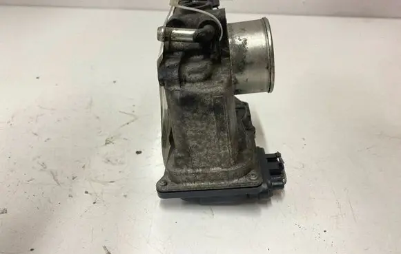 Mazda 6 Throttle valve R2AA136B0