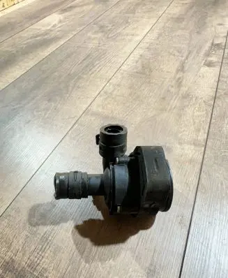 Mercedes-Benz E C207 W207 Electric auxiliary coolant/water pump A2118350028
