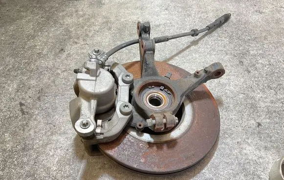 Citroen C4 III e-C4 Front wheel hub spindle knuckle