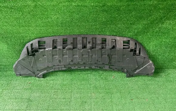 Volvo XC60 Engine splash shield/under tray