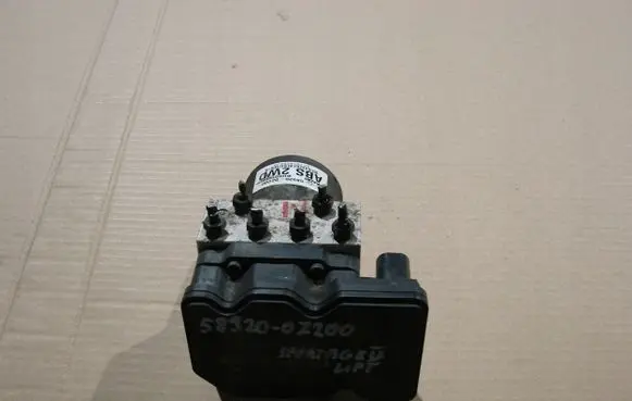 KIA Sportage ABS Pump 589200Z2002WD