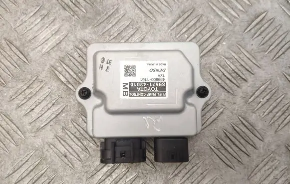 Lexus NX Fuel injection pump control unit/module 8957142010 4998001161