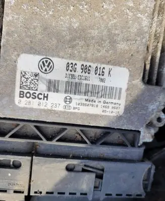 Skoda Octavia Mk2 (1Z) Engine control unit/module 03G906016K