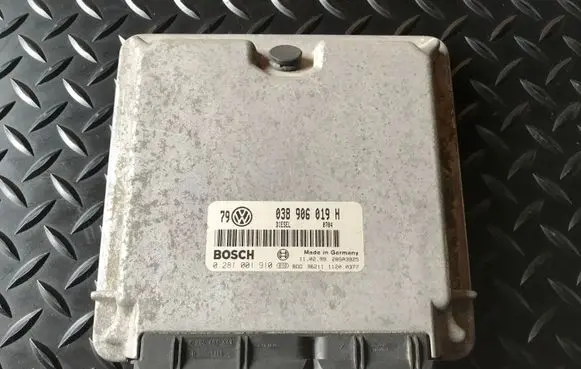 Volkswagen Golf IV Engine control unit/module 038906019H 0281001910 28SA3925