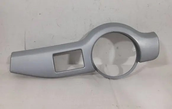Dashboard glove box trim