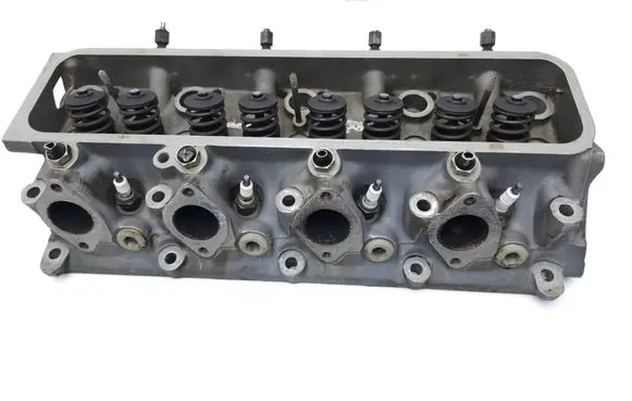 Rolls-Royce Silver Spur Engine head 