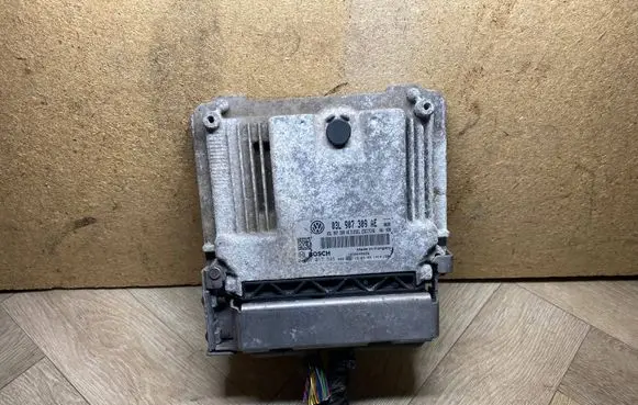 Volkswagen PASSAT B7 Engine control unit/module 03L907309AE 0281017946
