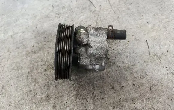 Renault Espace IV Power steering pump 