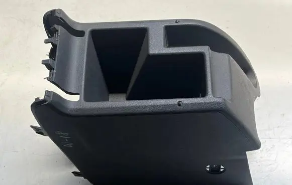 Volkswagen Golf Plus Glove box central console 5M0863323