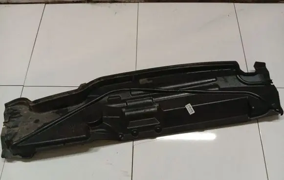 Ford Focus C-MAX Wiper trim 3M51R01628AG 3M51-R01628AG