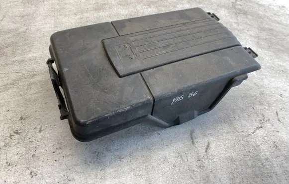 Volkswagen PASSAT B6 Battery box tray cover/lid 1k0915443a