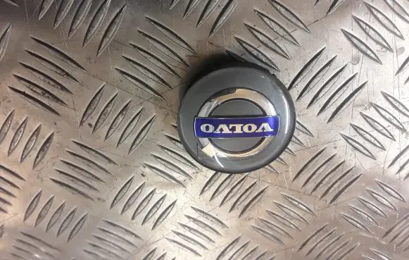 Volvo XC70 Original wheel cap
