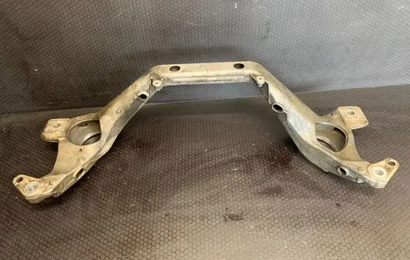 Volkswagen Touareg I Front subframe 7L6199207B