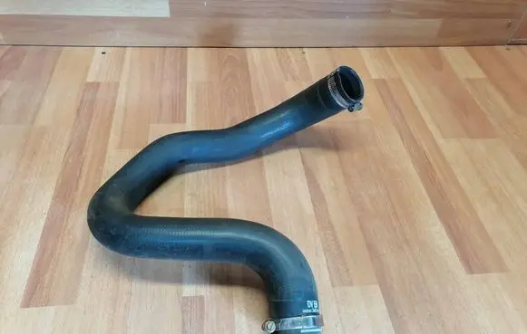 Intercooler hose/pipe