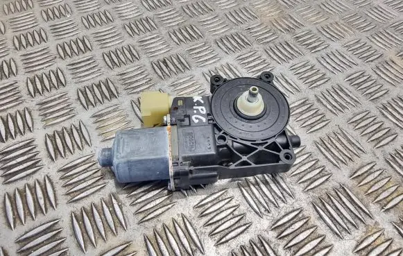 Ford S-MAX Rear door window regulator motor 0130822735