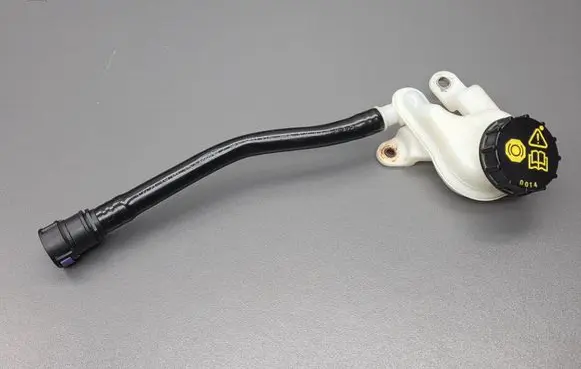 Ford Fiesta Brake fluid reservoir 8V512K478AF