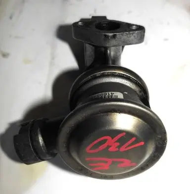 BMW M3 e92 EGR valve 7838029